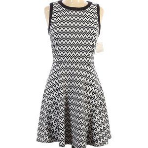 Trina Trina Turk Sleeveless Dress M NWT